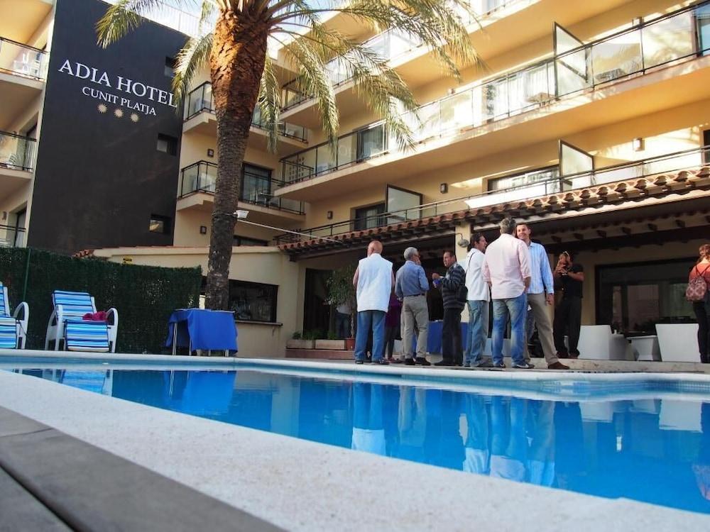 Adia Hotel Cunit Playa Екстер'єр фото