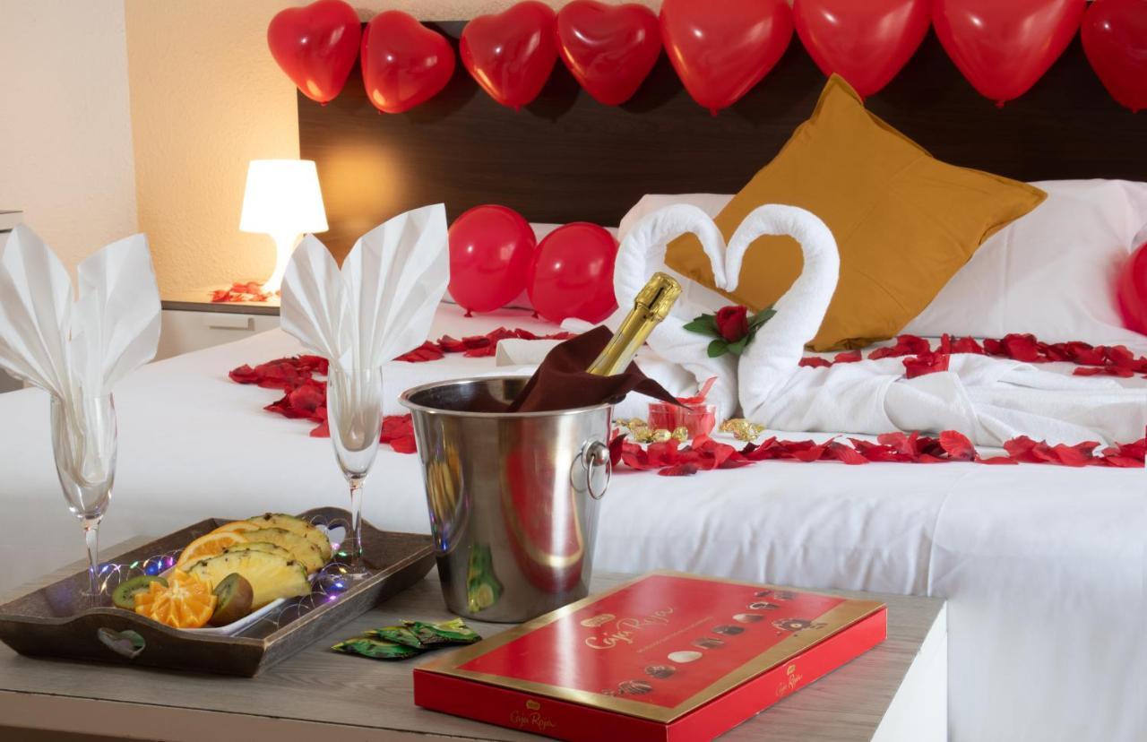 Adia Hotel Cunit Playa Екстер'єр фото