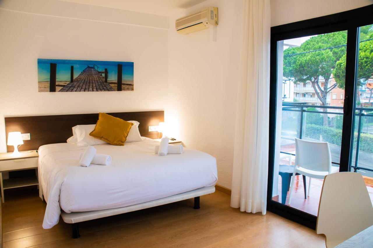 Adia Hotel Cunit Playa Екстер'єр фото