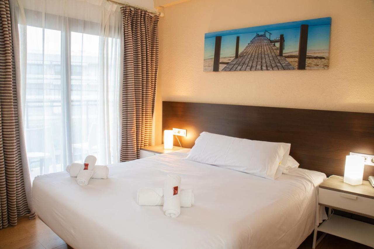 Adia Hotel Cunit Playa Екстер'єр фото