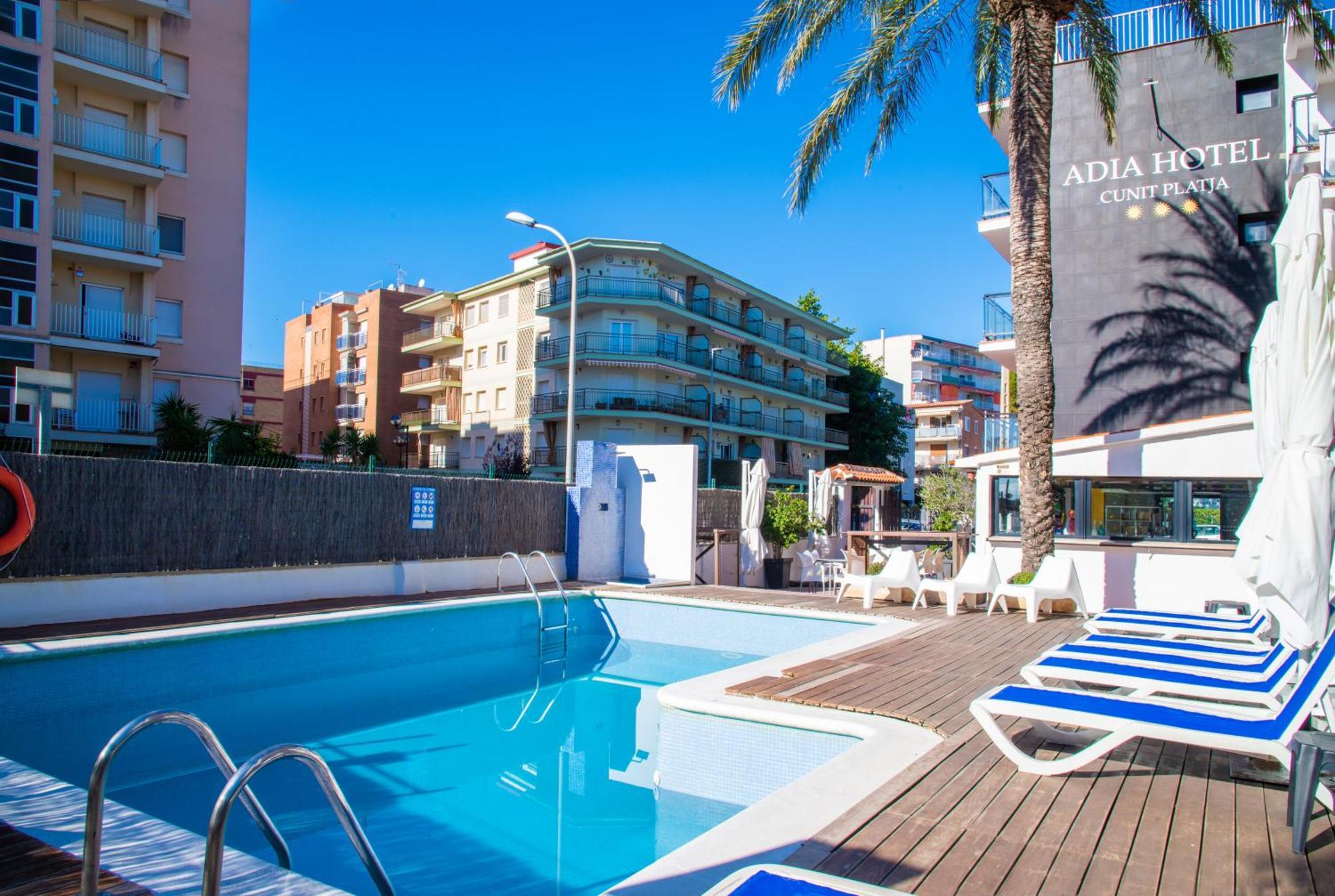 Adia Hotel Cunit Playa Екстер'єр фото
