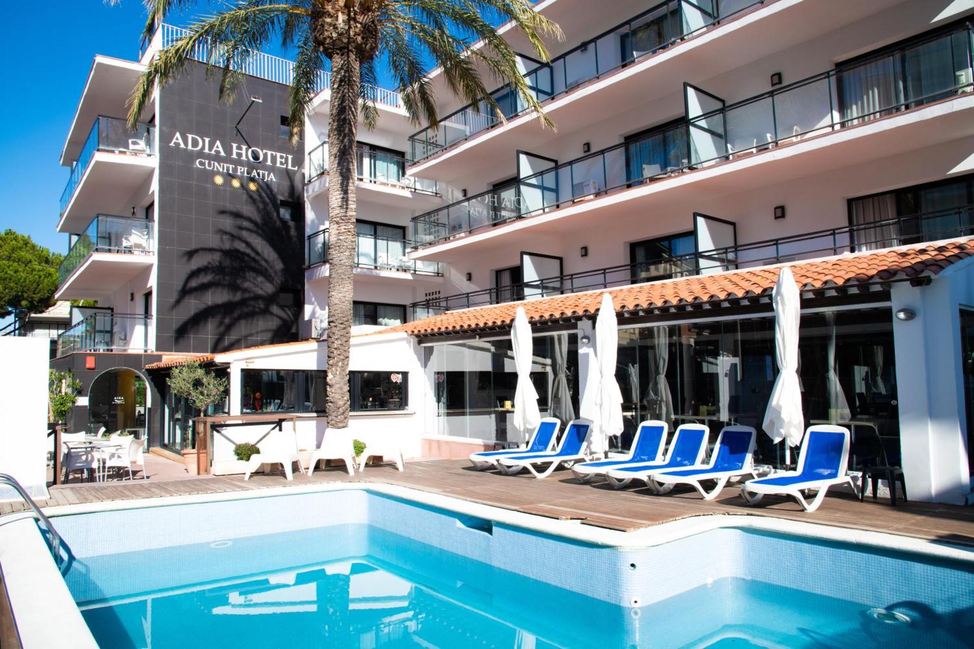 Adia Hotel Cunit Playa Екстер'єр фото