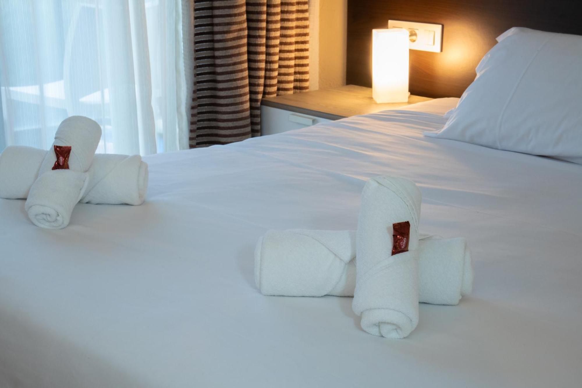 Adia Hotel Cunit Playa Екстер'єр фото
